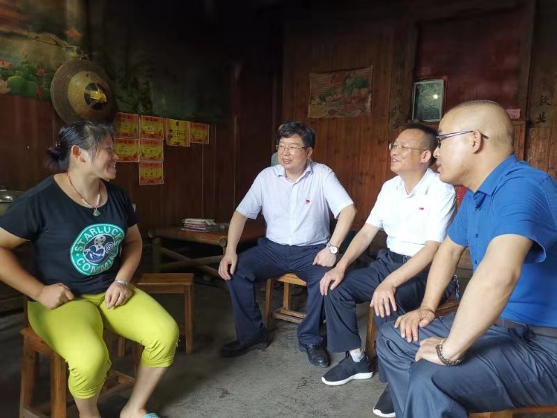 李桂楚局长到扶贫联系点调研驻村帮扶工作