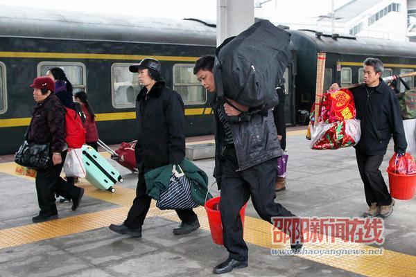 邵阳火车站春运期间预计发送旅客30万人次 短途客流增加(图1)