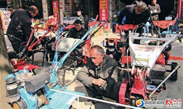 邵阳农机化跨越式发展水稻生产机械化水平达66%(图1)