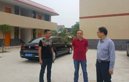 市住建局局长王大松深入横冲村调研督导扶贫工作(图4)