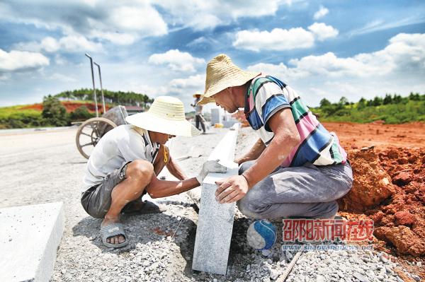 邵阳市学院路二期项目幼师高专段建设计划8月底通车(图1)