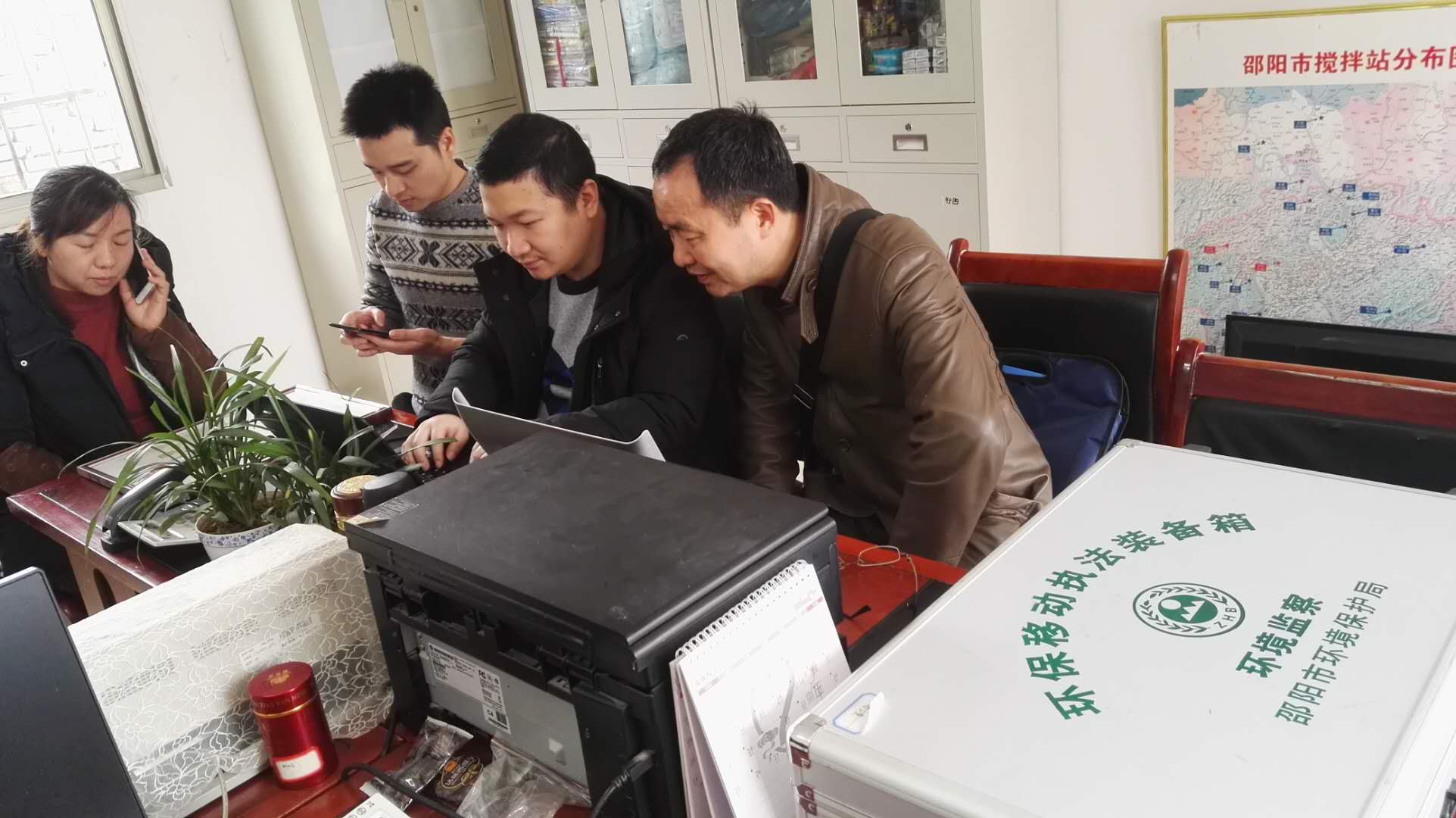市环保局对北塔区涉气单位进行督查(图1)