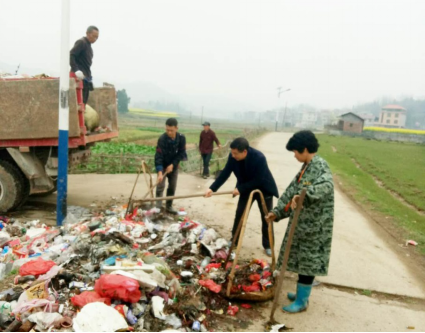 精准扶贫在路上，文明卫生当先行(图2)
