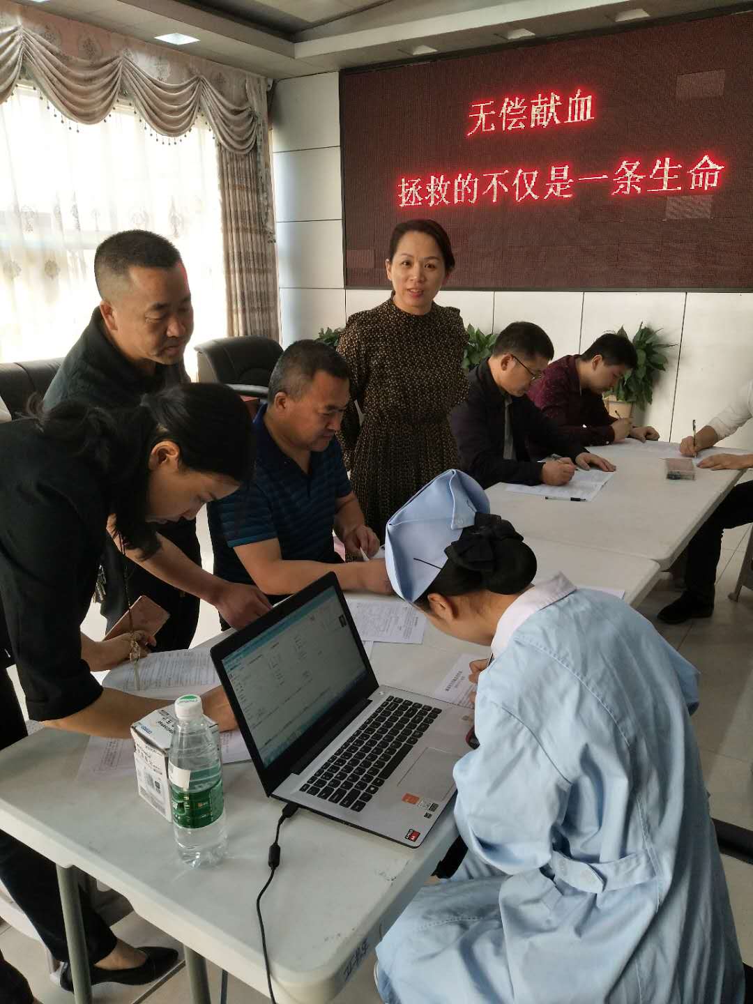 市商务局组织开展无偿献血活动(图3)