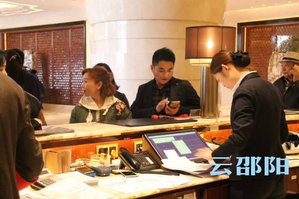 第四届邵商大会准备就绪，各地客商陆续报到(图2)