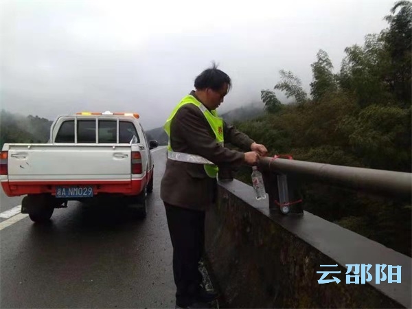 邵阳高速启动“抗冰保畅”模式(图3)