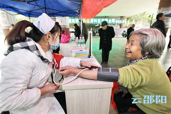 国际志愿者日 邵阳市全民志愿服务在行动(图7)