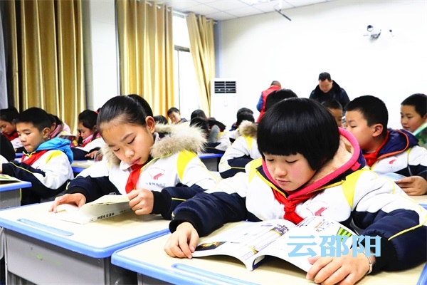 邵阳市500多册捐赠图书温暖孩子们心田(图4)