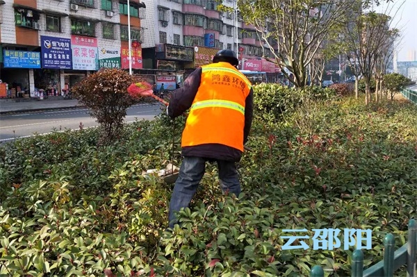 邵阳市城管系统全力保障节前市容环境(图3)
