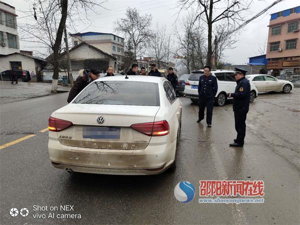 群众春运出行的守护者 ——邵阳市交通执法支队护航春运城市公共客运纪实(图2)