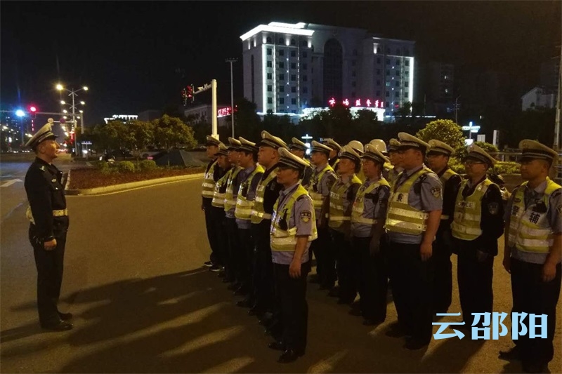 邵阳交警“五一”启动战时勤务模式 严密防控交通事故(图1)