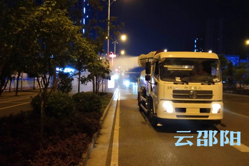 邵阳城区绿化病虫害防治全面开启(图2)