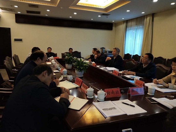 省司法厅巡视员唐世月一行调研邵阳市法制副校长工作(图1)