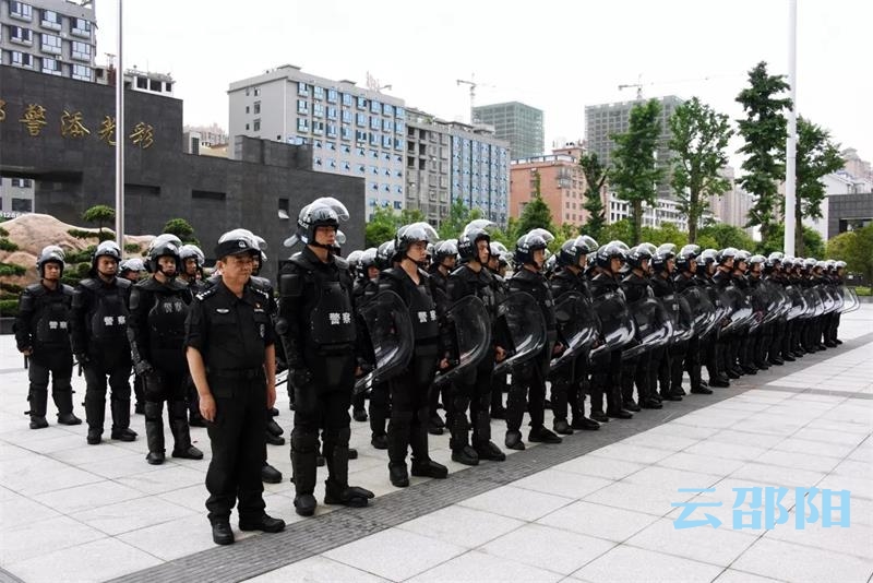 邵阳80名猎豹队员出征全省公安实兵对抗演练(图3)