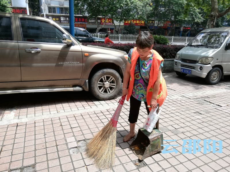 致敬！高温下的劳动者，邵阳因你更美丽(图2)