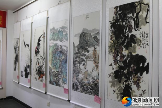 邵阳市职工书法美术作品展开幕(图1)