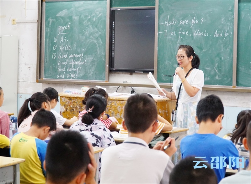 邵阳新学期开学第一天，一起去看看准备情况(图1)