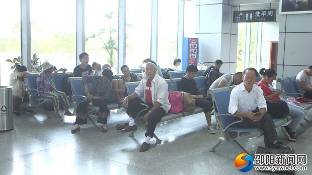 邵阳武冈机场“十一黄金周”运送旅客8916人次(图2)