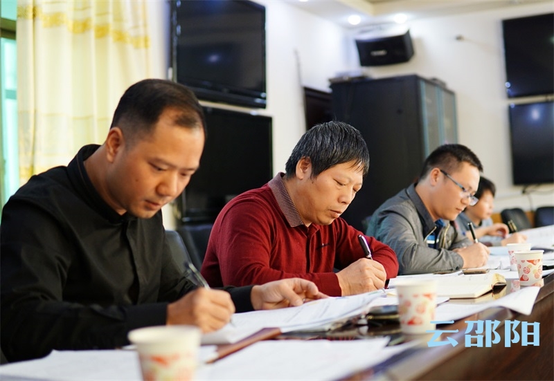 邵阳市2019年中等职业教育国家奖学金举行市级评审(图1)
