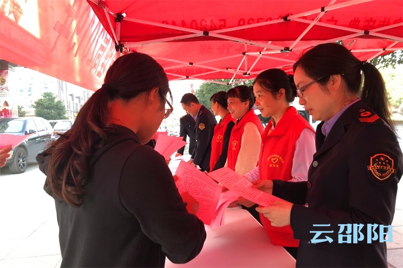 邵阳市开展主题宣传活动倡导“绿色生活 文明用餐”(图2)