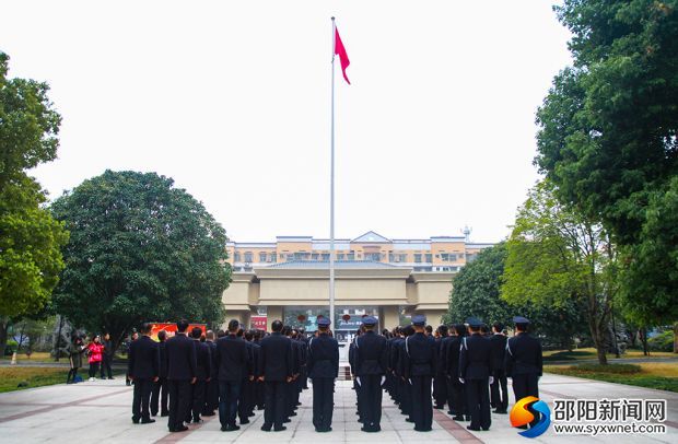 邵阳市人民检察院举行升国旗暨宪法宣誓仪式(图5)