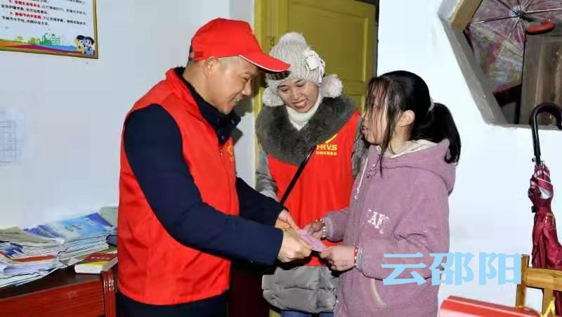 邵阳市住建局（人防办）志愿者融入困境儿童家庭(图1)