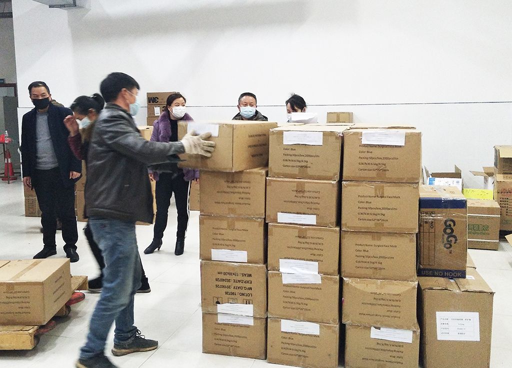 邵阳市发制品行业协会捐赠13万只医用口罩助力抗疫(图2)