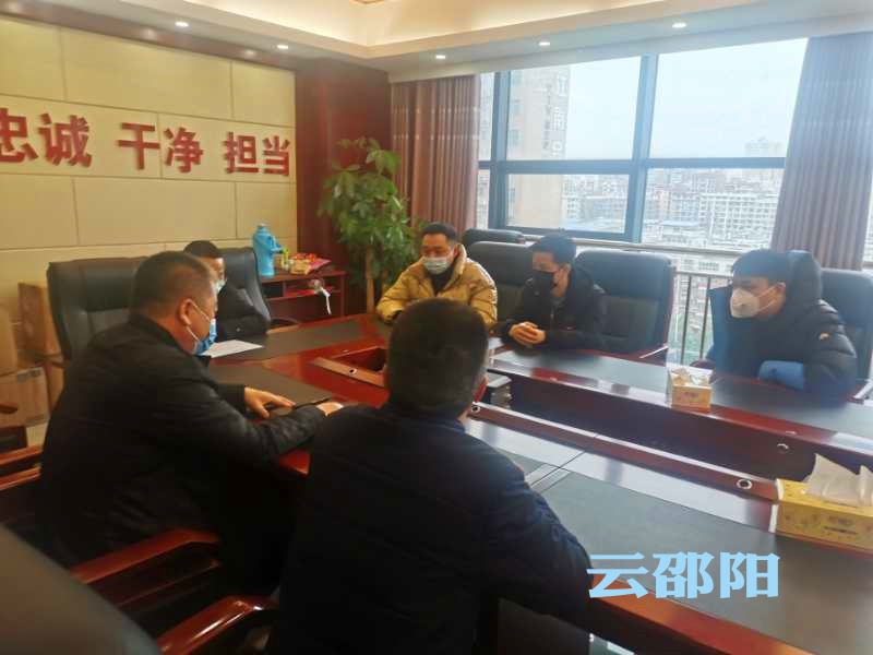 邵阳爱心企业捐赠1万只口罩 护航环卫工人安全(图1)