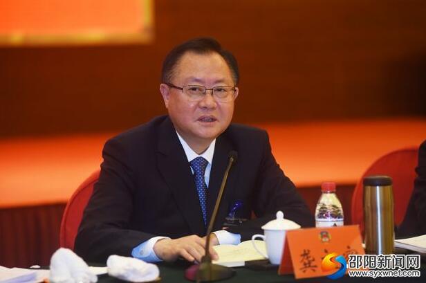 龚文密参加政协邵阳市第十二届委员会第二次会议第一联组讨论