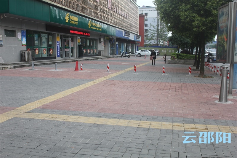 邵阳市区敏州东路人行道改造升级工程加快推进(图3)