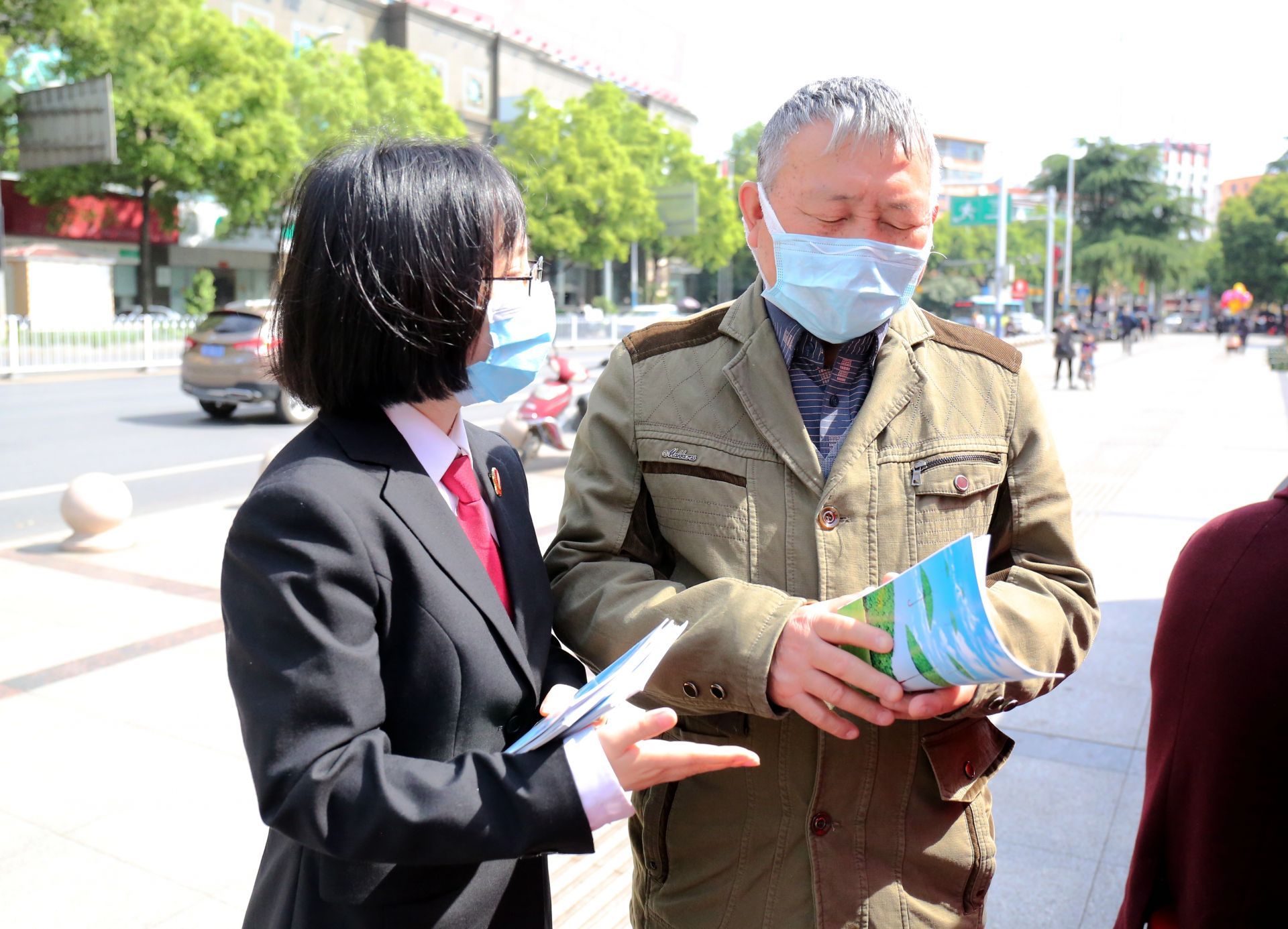 邵阳市中级人民法院开展知识产权普法宣传活动(图1)