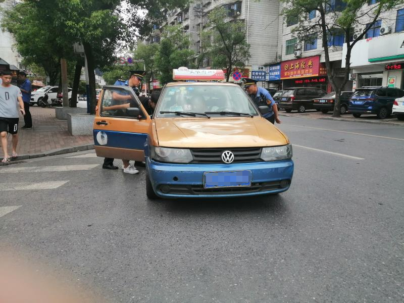 邵阳市交通执法支队多措并举护航高考(图1)