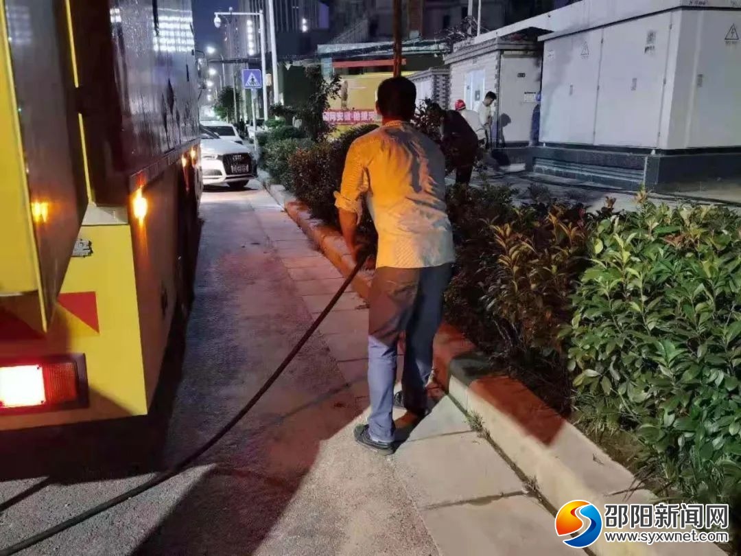 邵阳救援队奔赴河南后，这一幕幕让人泪奔......(图9)