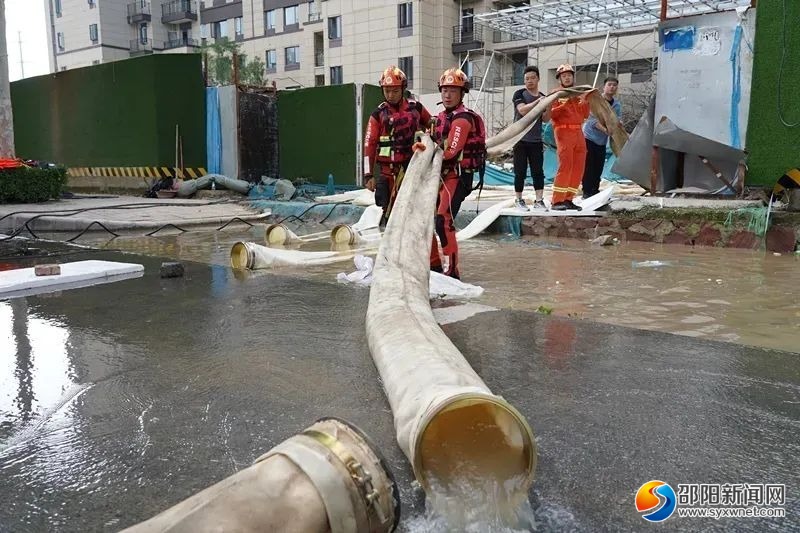 邵阳救援队奔赴河南后，这一幕幕让人泪奔......(图2)