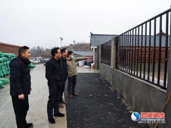 范赞科深入武冈市秦桥镇走访慰问并调研乡村振兴工作(图3)