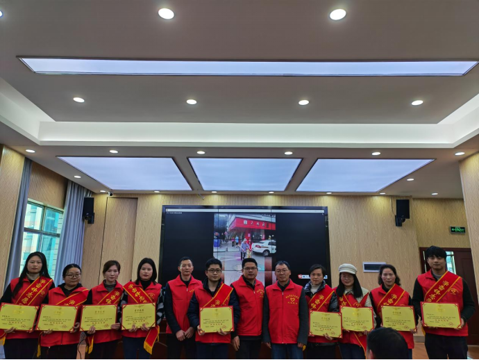 市医疗保障局召开志愿服务2021年度总结表彰暨2022年度创文工作动员会(图2)