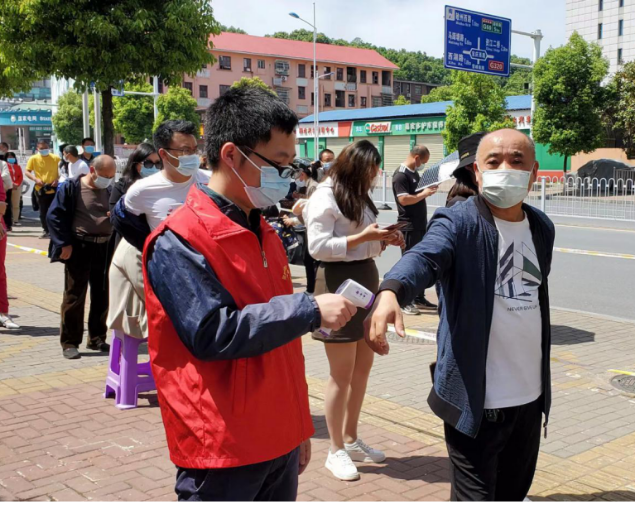 “疫”不容辞，志愿有我——邵阳市退役军人事务局党员志愿者下沉社区一线助力抗疫(图3)