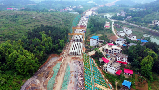上半年邵阳市交通建设完成投资56.76亿元同比增长118.31%(图1)