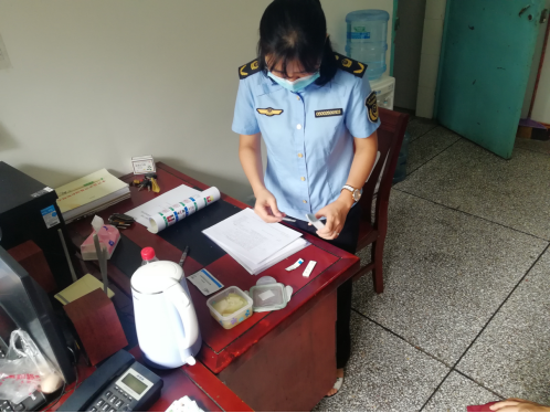 邵阳市市场监督管理局开展秋季校园食品安全检查(图4)