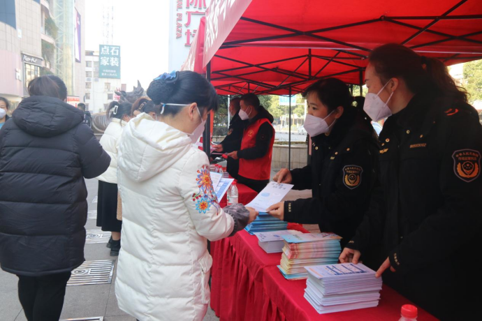 邵阳市市场监督管理局开展生活垃圾分类宣传活动(图6)