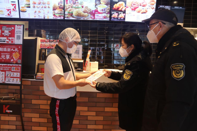 邵阳市市场监督管理局开展生活垃圾分类宣传活动(图3)