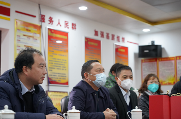 新春慰问彰尊崇 丝丝关怀暖军心——邵阳市退役军人事务局开展春节慰问各族军休干部活动(图1)