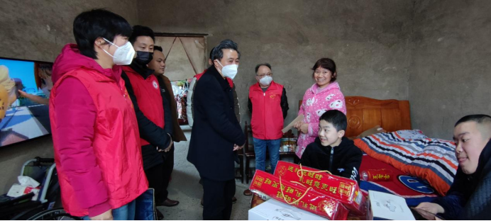 市财政局开展春节前走访慰问困难群众活动(图1)