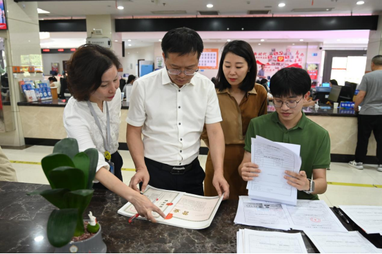 以行风建设促服务能力提升——邵阳市市场监督管理局开展“主要领导走流程”活动(图2)