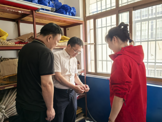 周永红调研电梯智慧监管工作(图2)