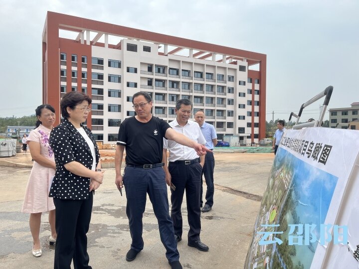 周迎春在市城区调研职业教育工作_邵阳头条网