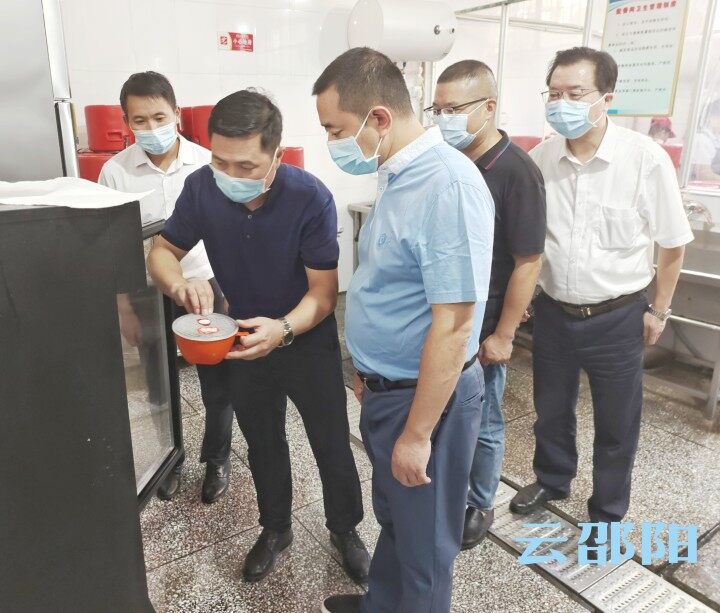 汤立斌调研督导校园安全及周边环境综合整治工作_邵阳头条网