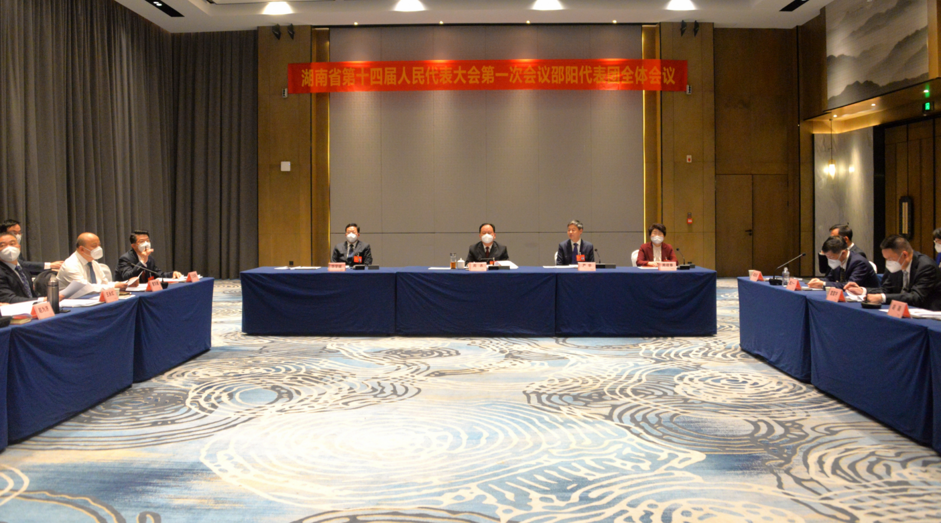 直通省两会｜省十四届人大一次会议邵阳代表团审议政府工作报告_邵阳头条网