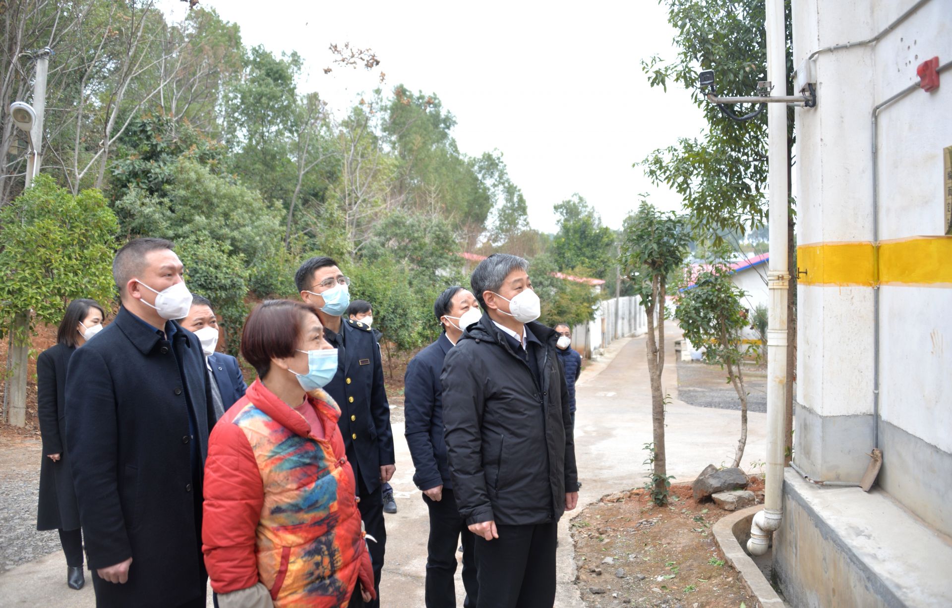 严华在邵阳市区督导春节安全生产和市场保供工作_邵阳头条网