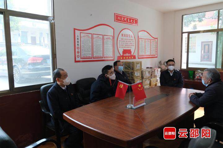 周文赴武冈市走访慰问困难群众和道德模范_邵阳头条网